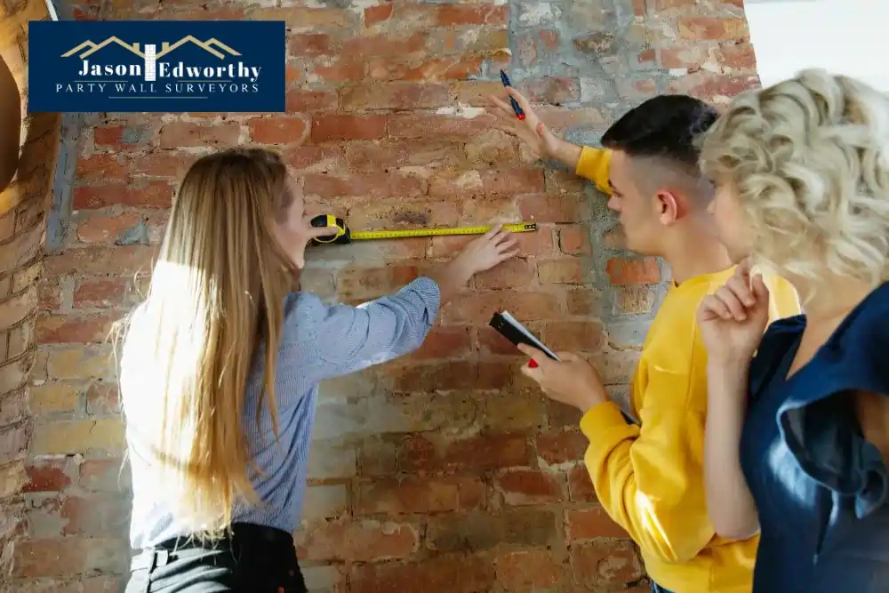 What are the responsibilities of a party wall surveyor Nuneaton?